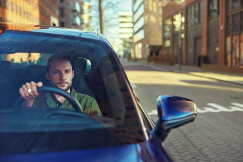 auto-ibrida-conviene