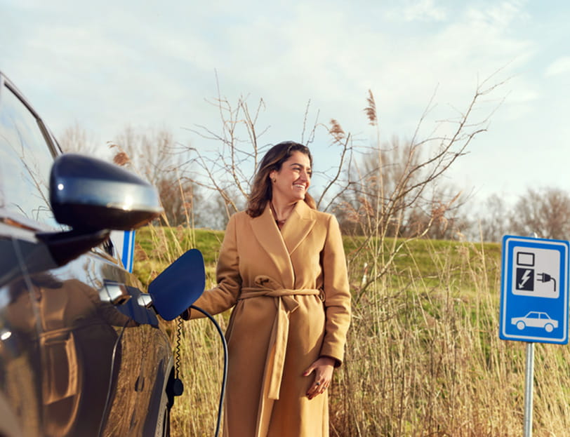 Deducibilità-ricarica-auto-elettrica